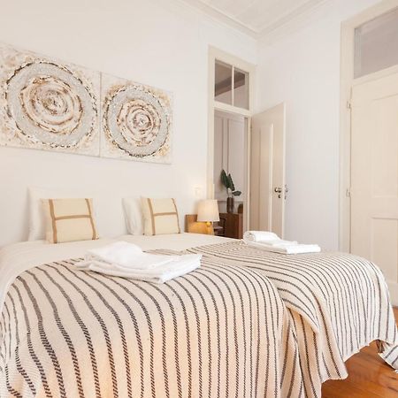 Tejo Vintage Three-Bedroom Apartment - By Lu Holidays Lisbona Esterno foto
